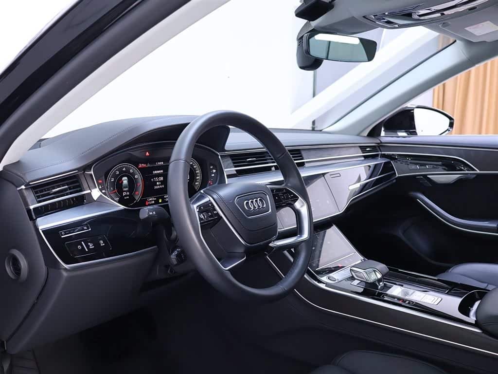 Audi A8 2023 — Фото 11/20