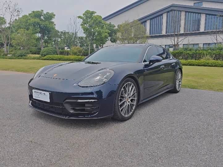 Porsche Panamera 2023 — Фото 1/15