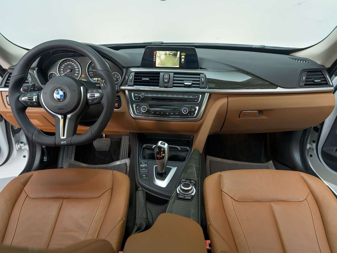 BMW 3 Series GT 2016 — Фото 11/16