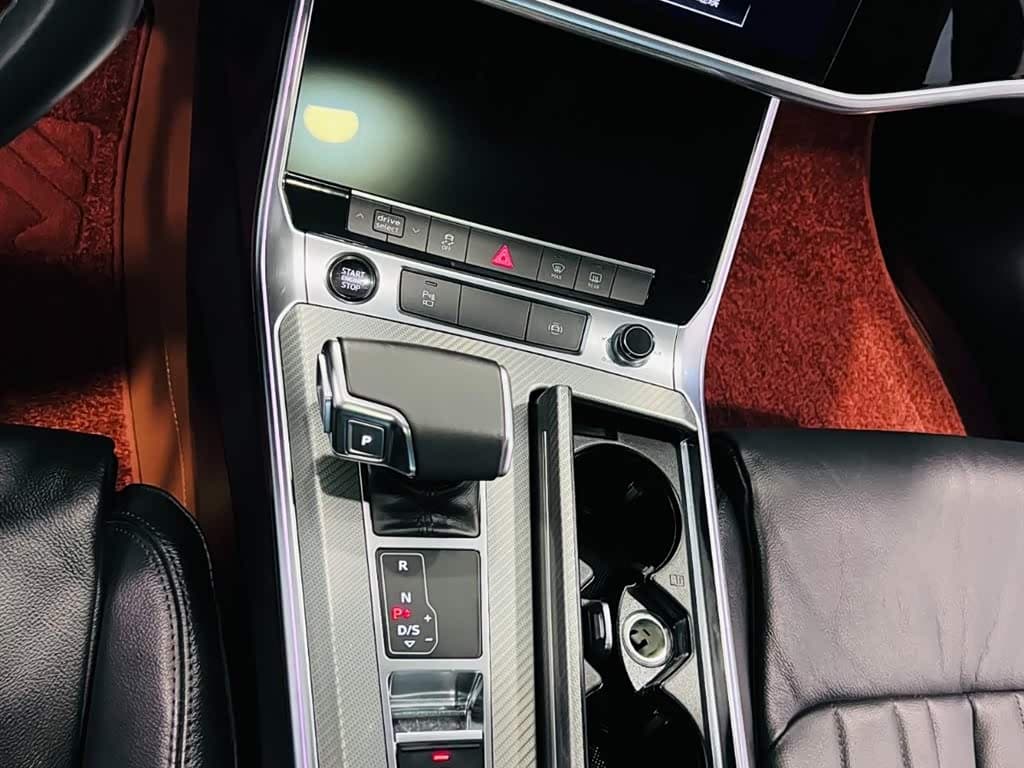 Audi A6L 2022 — Фото 9/15