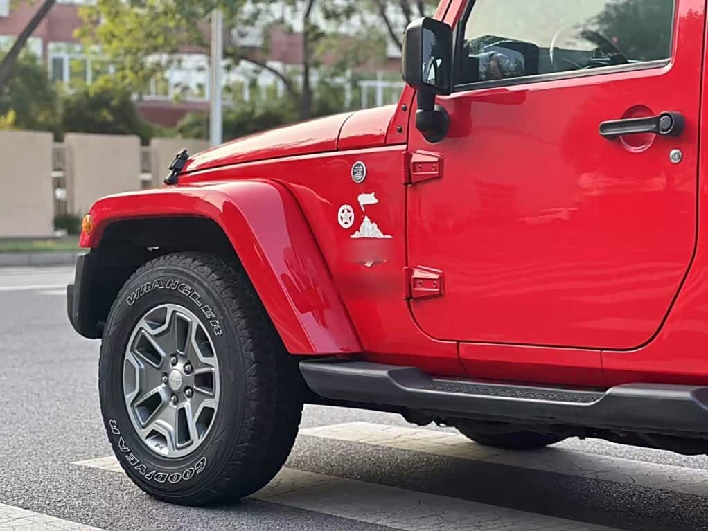 Jeep Wrangler 2017 — Фото 14/20
