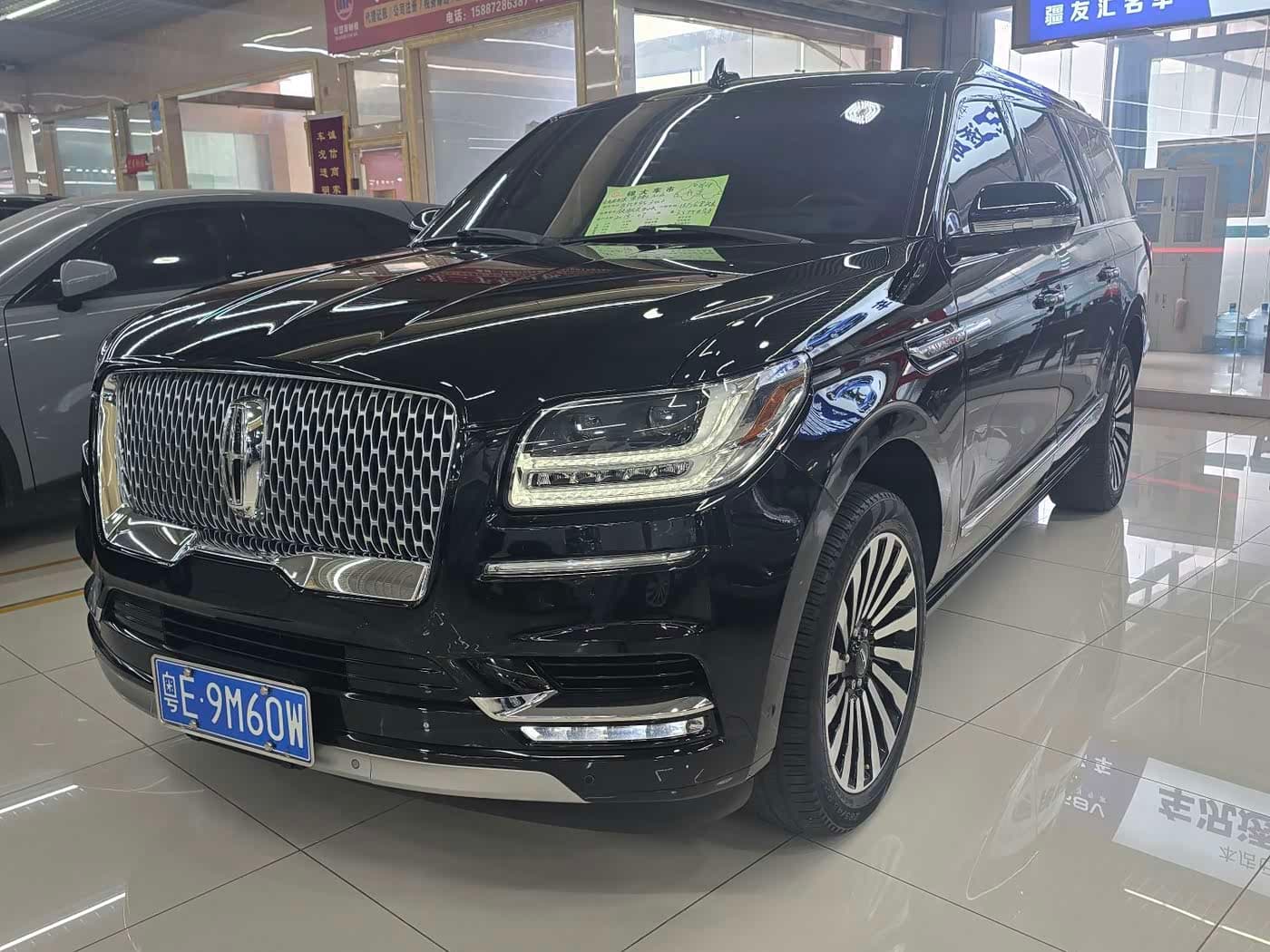 Lincoln Navigator 2019 — Фото 3/20