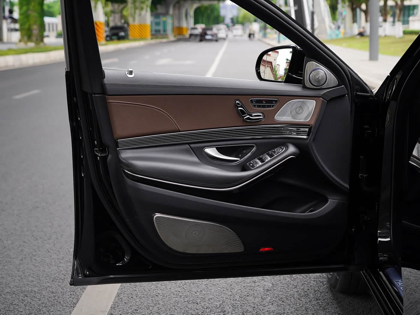 Mercedes-Benz Maybach S-Class 2019 — Фото 16/20