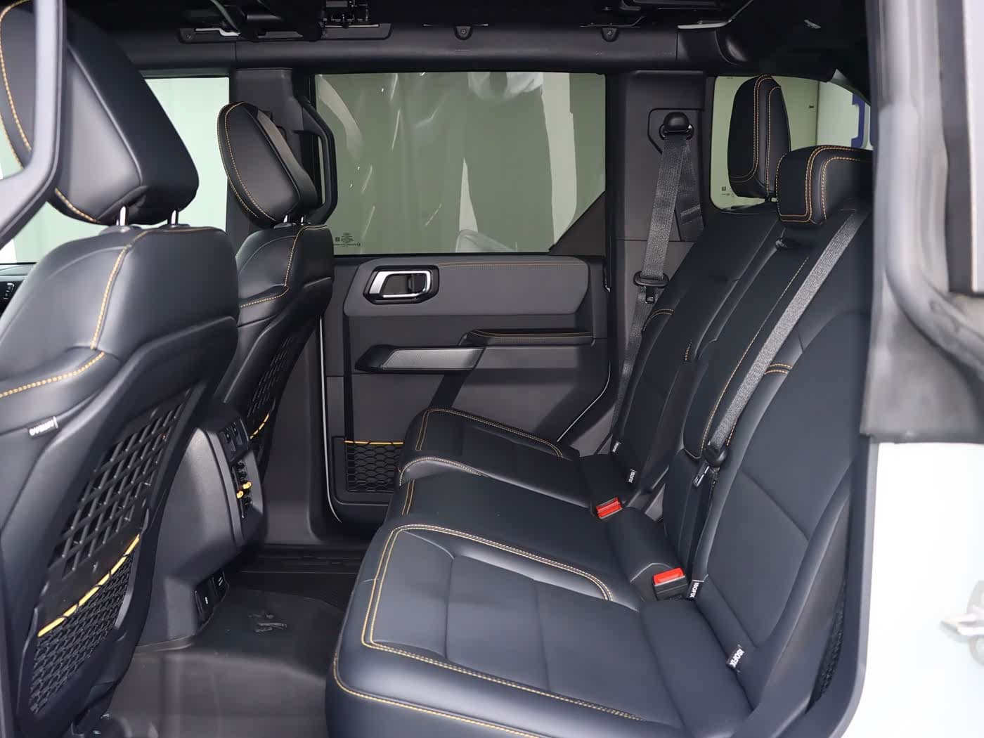 Ford Bronco 2025 — Фото 16/20