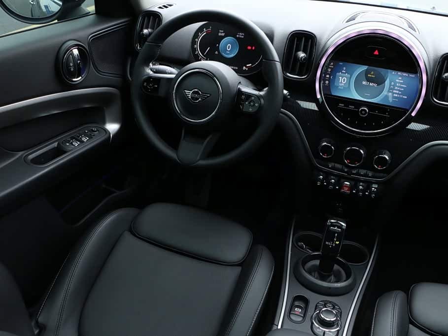 MINI COUNTRYMAN 2022 — Фото 16/20