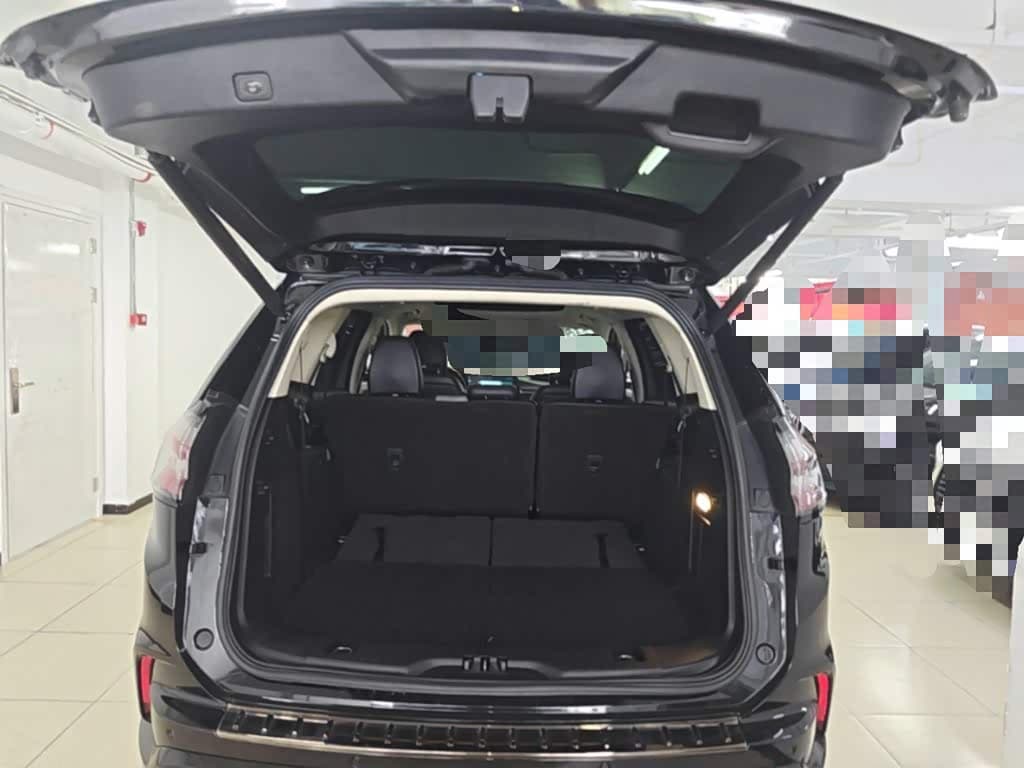 Ford Edge 2021 — Фото 19/20