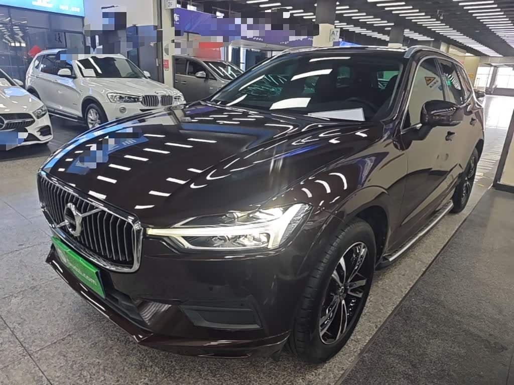 Volvo XC60 2018 — Фото 2/20