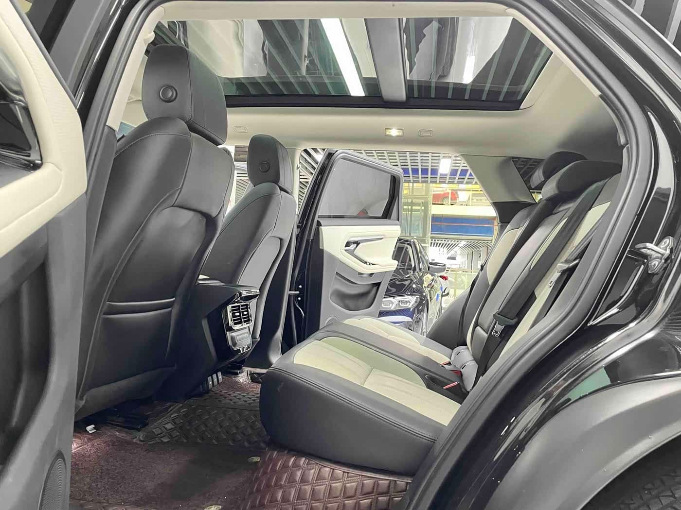 Land Rover Range Rover Evoque 2022 — Фото 7/17