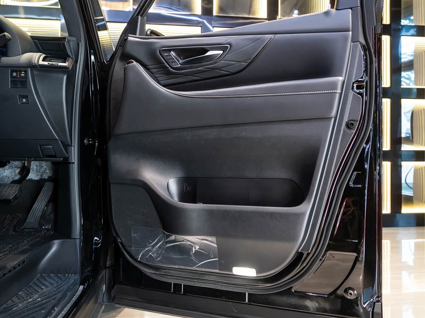 Toyota Alphard 2026 — Фото 14/20