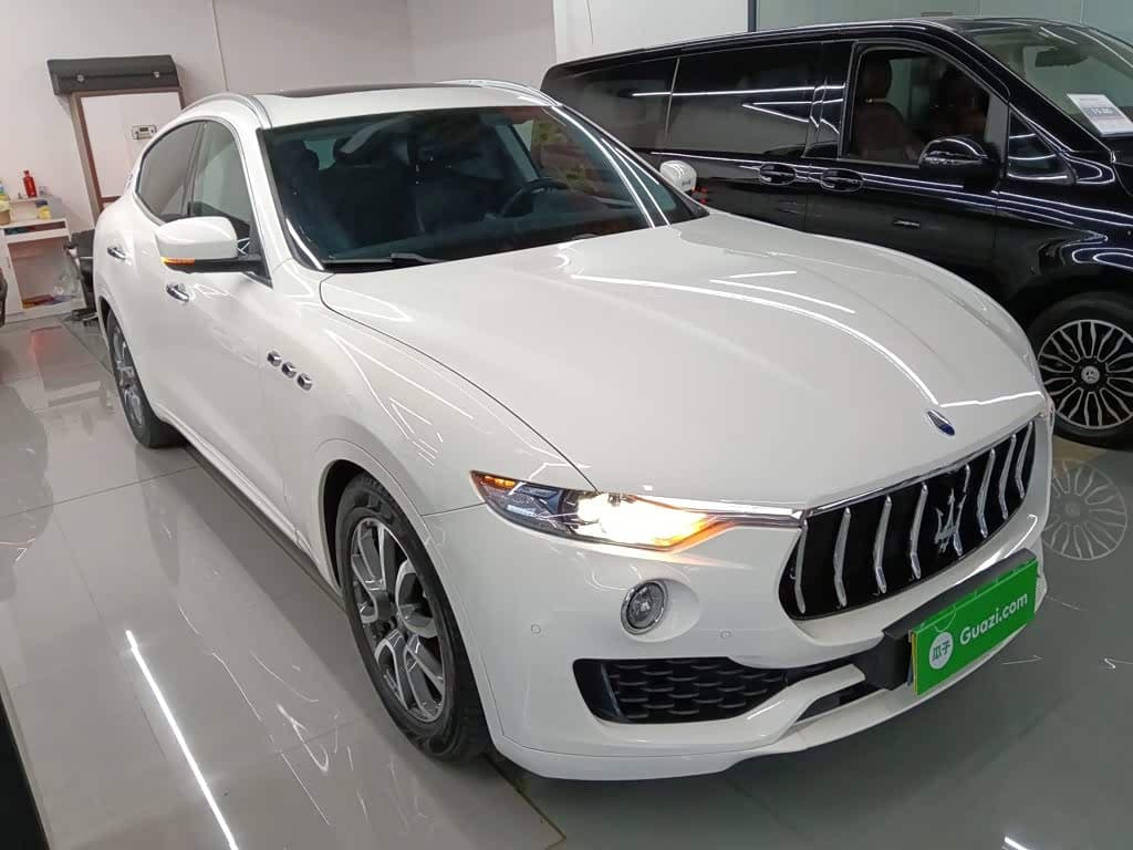 Maserati Levante 2017 — Фото 4/20