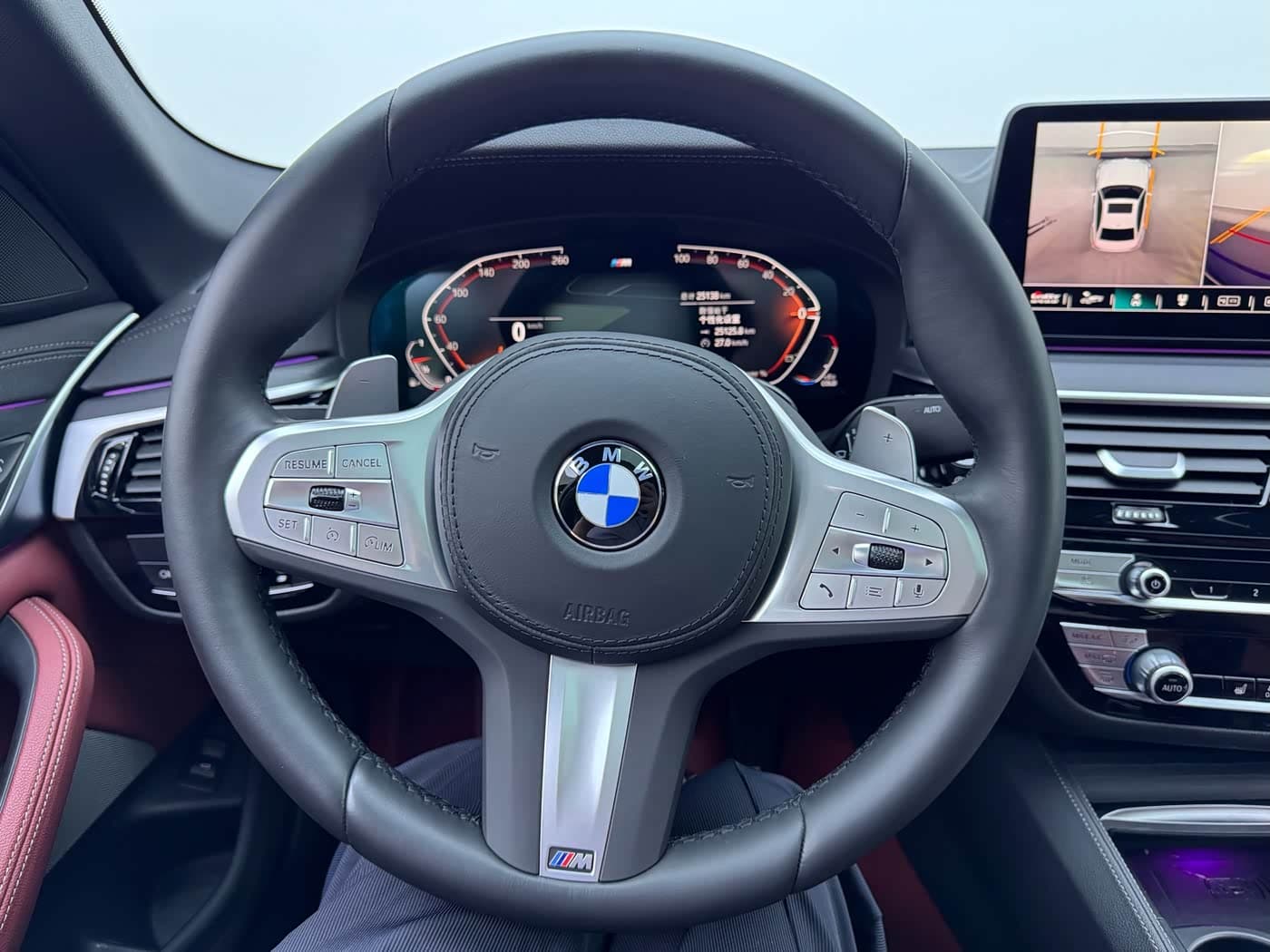 BMW 5 Series 2023 — Фото 11/20