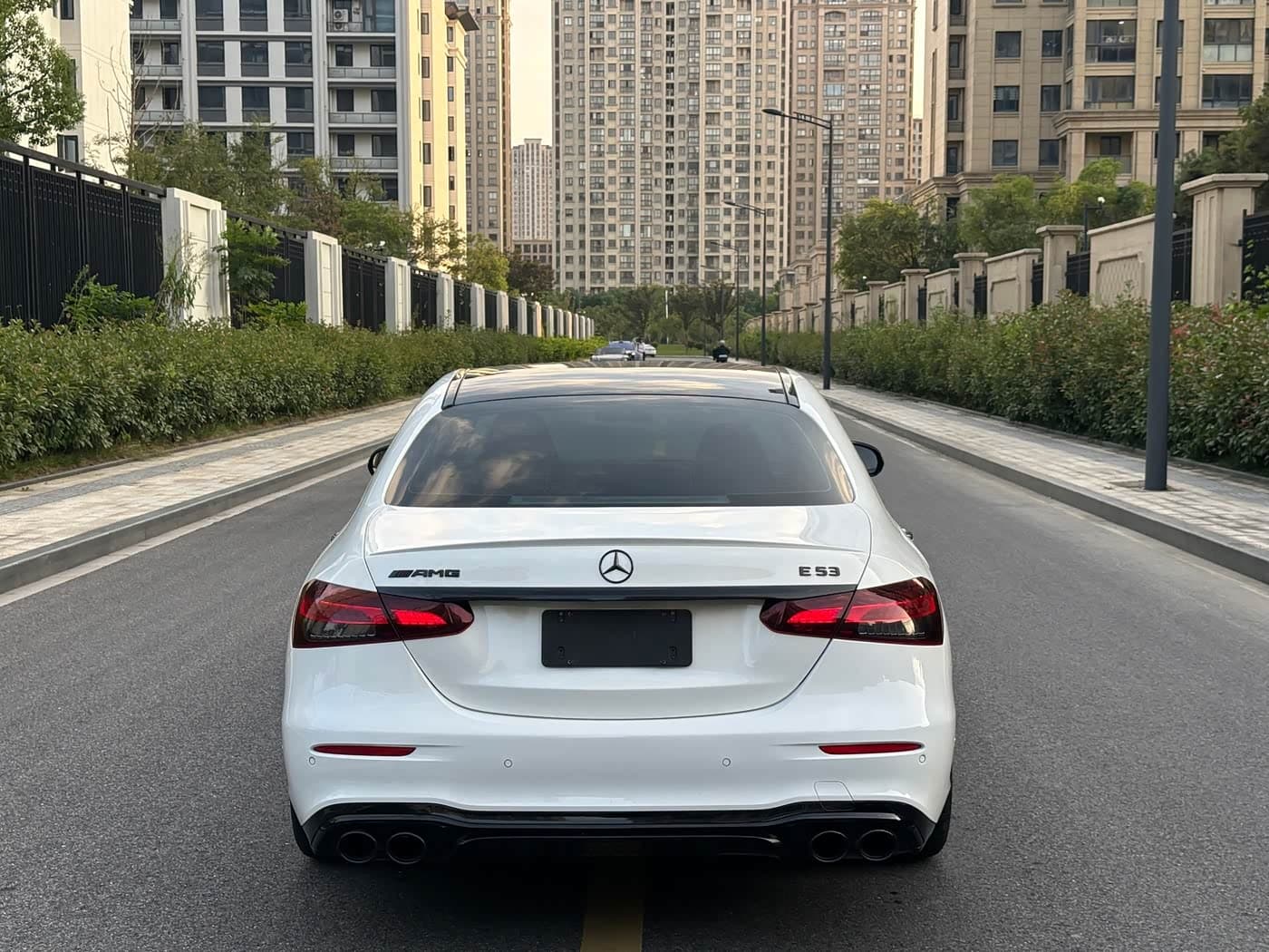 Mercedes-Benz E-Class AMG 2021 — Фото 5/14