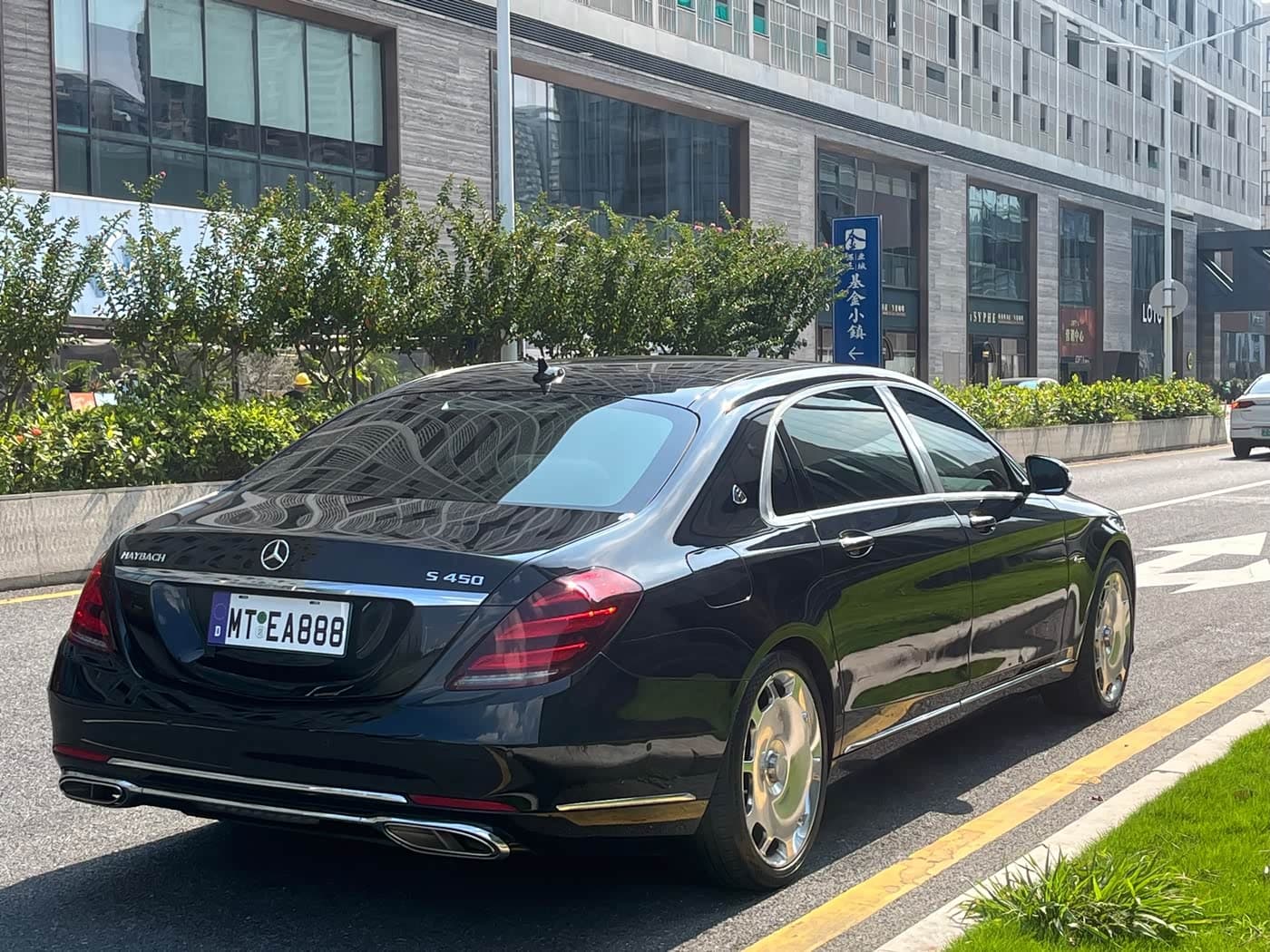 Mercedes-Benz Maybach S-Class 2020 — Фото 8/20