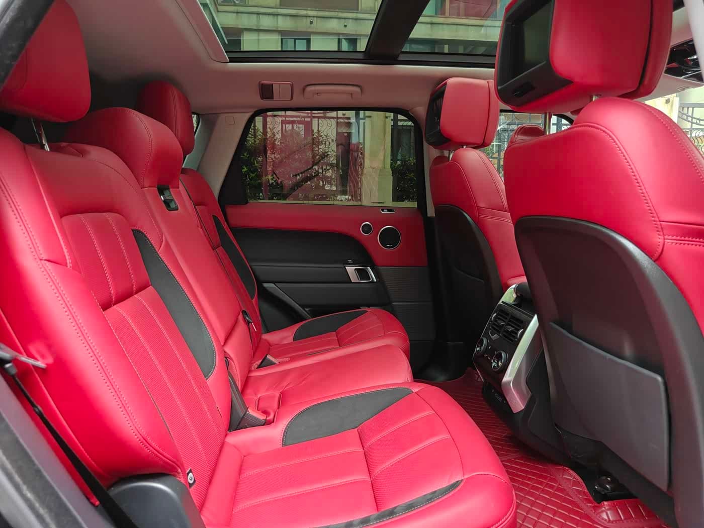 Land Rover Range Rover Sport 2022 — Фото 17/18