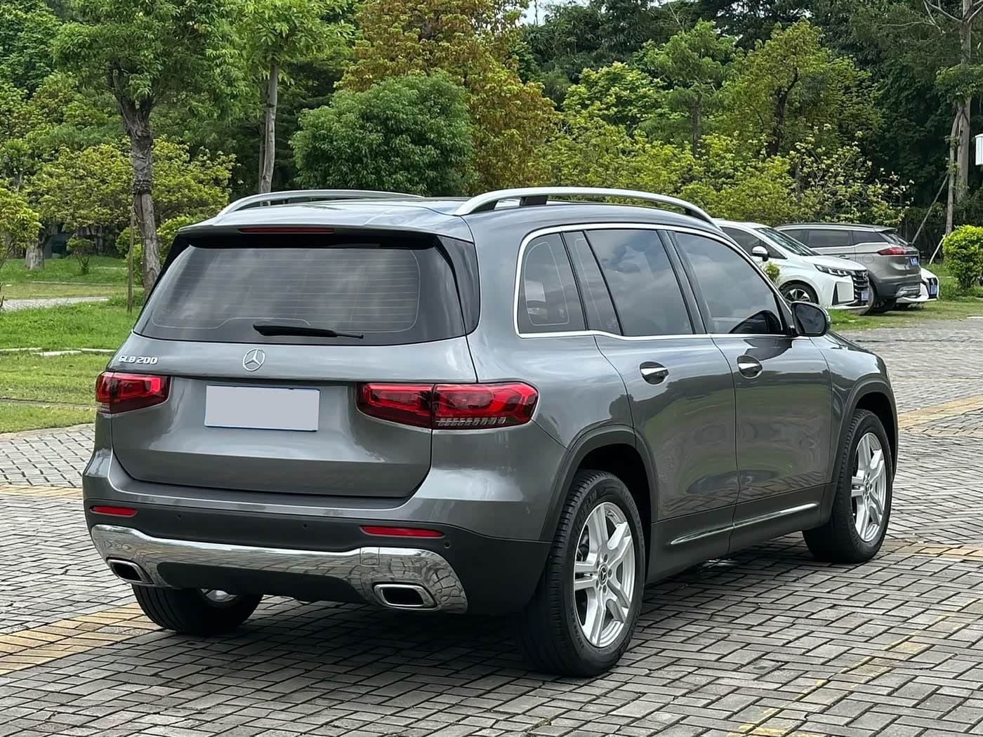 Mercedes-Benz GLB 2021 — Фото 6/18