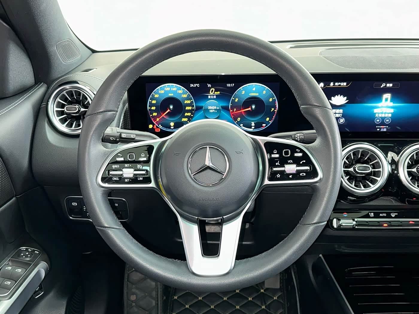 Mercedes-Benz GLB 2021 — Фото 16/18