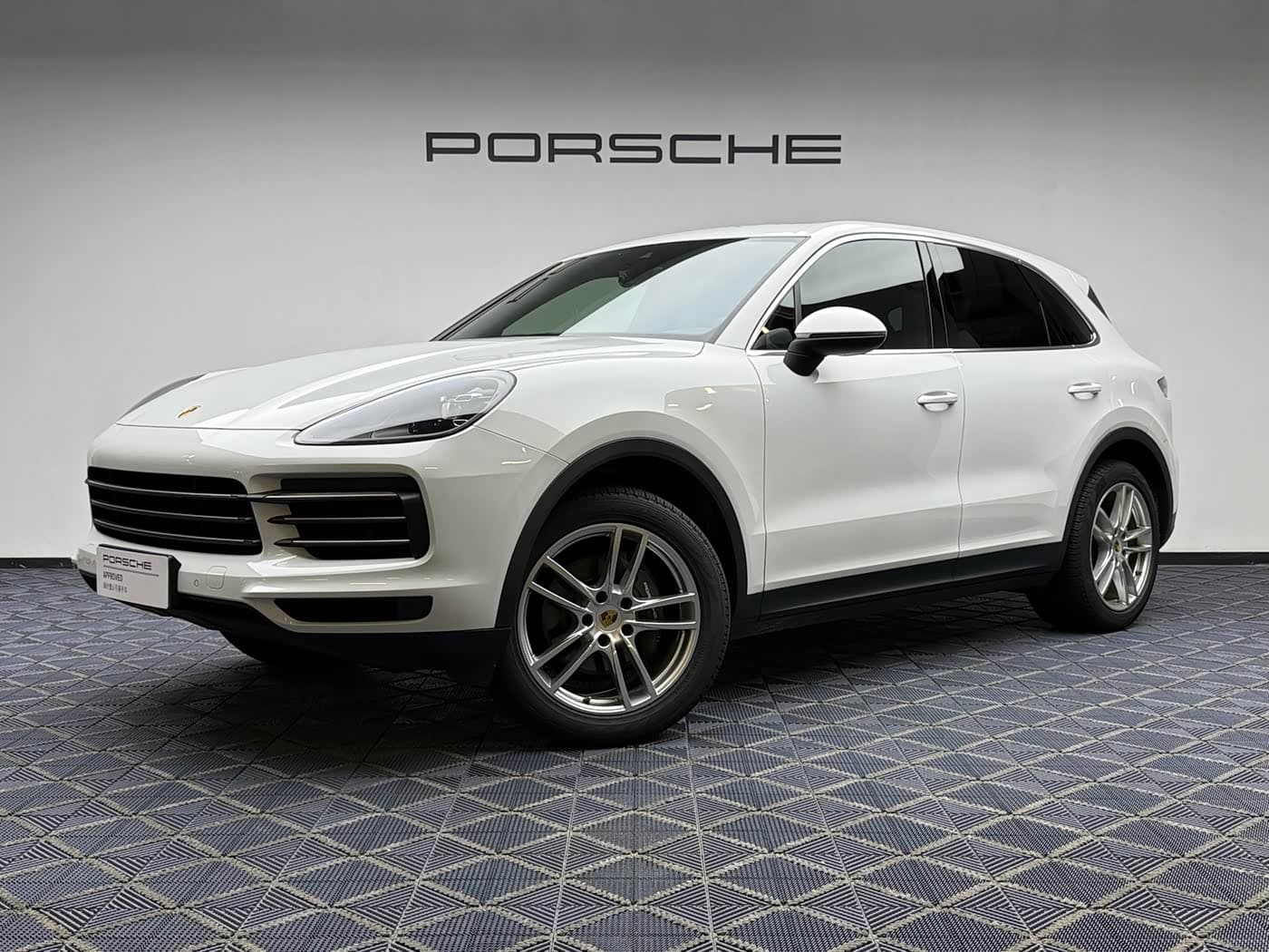 Porsche Cayenne 2018 — Фото 1/16