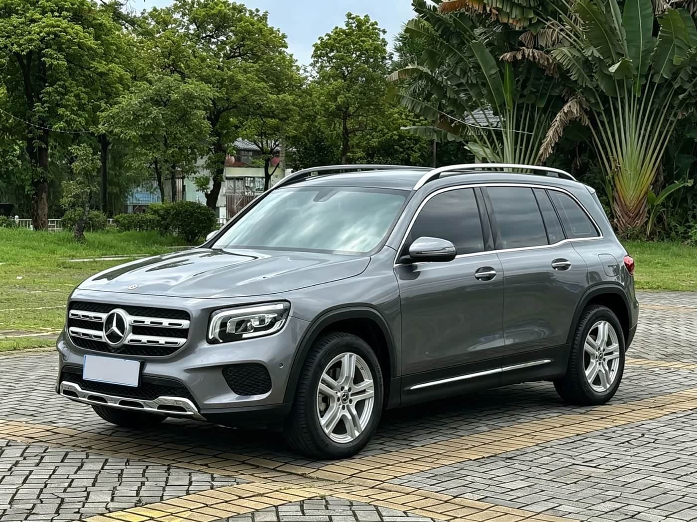 Mercedes-Benz GLB 2021 — Фото 1/18