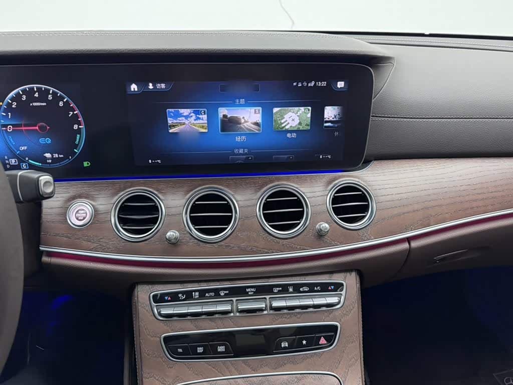 Mercedes-Benz E-Class New Energy 2023 — Фото 10/20
