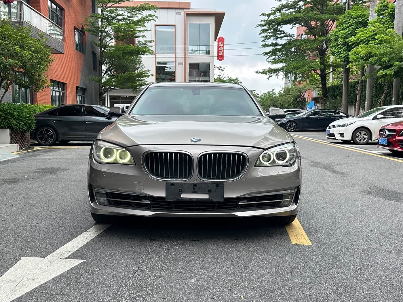 BMW 7 Series 2014 — Фото 2/20