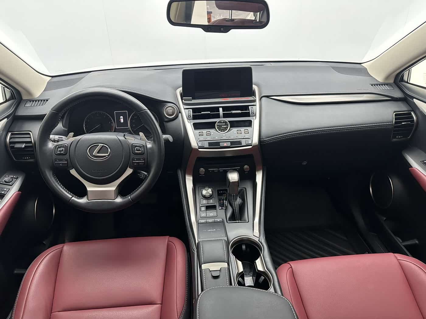 Lexus NX 2020 — Фото 7/19