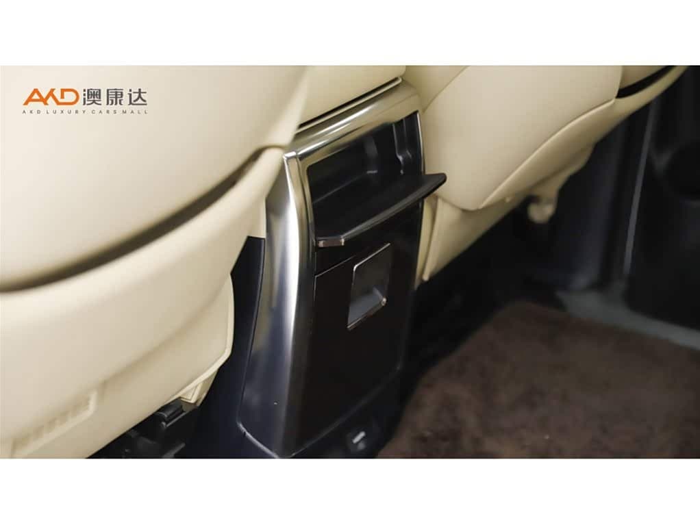 Toyota Alphard 2023 — Фото 10/11