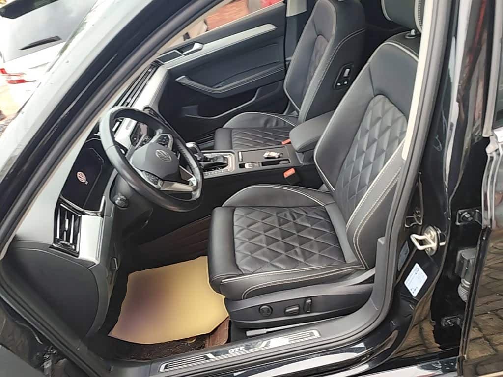 Volkswagen Magotan GTE Plug-in Hybrid 2023 — Фото 15/20