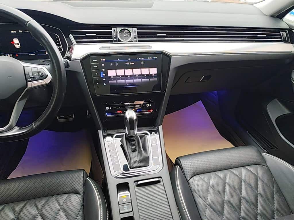 Volkswagen Magotan GTE Plug-in Hybrid 2023 — Фото 13/20