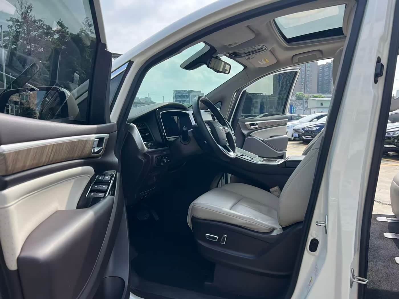 GAC Trumpchi Trumpchi M8 2021 — Фото 4/15