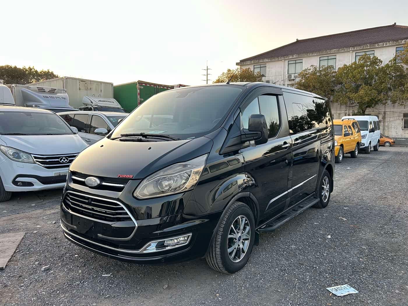 Ford Tourneo 2020 — Фото 1/19