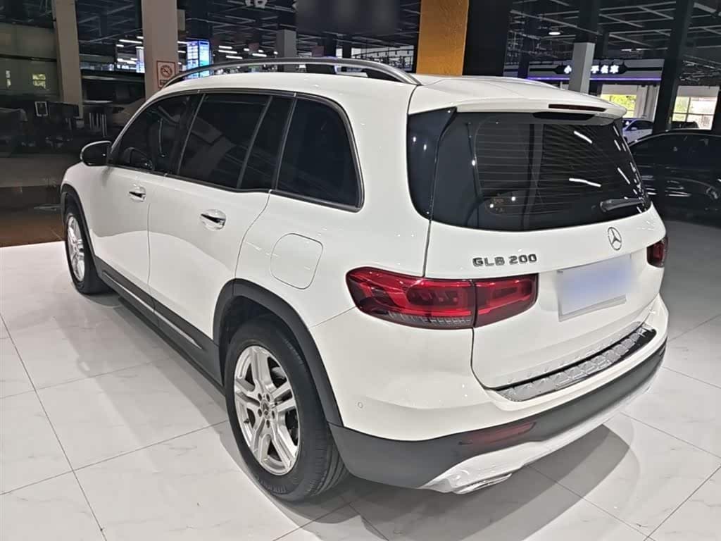 Mercedes-Benz GLB 2020 — Фото 5/20