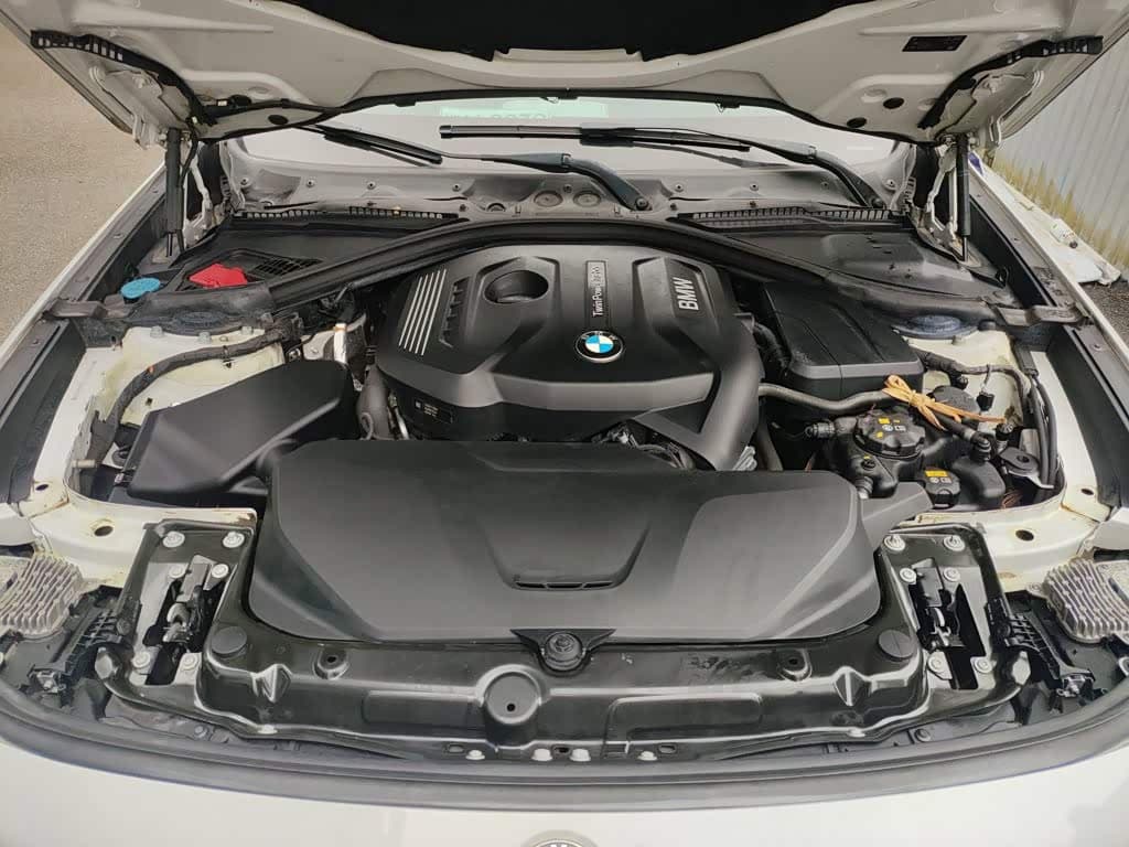 BMW 3 Series GT 2018 — Фото 16/20