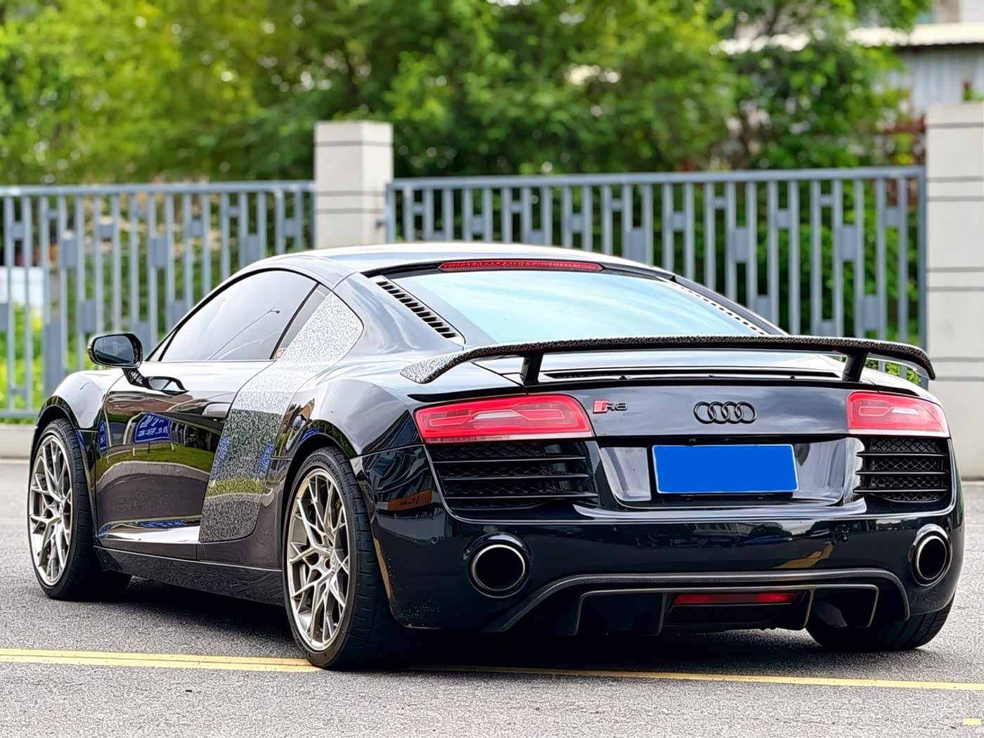 Audi R8 2017 — Фото 7/10