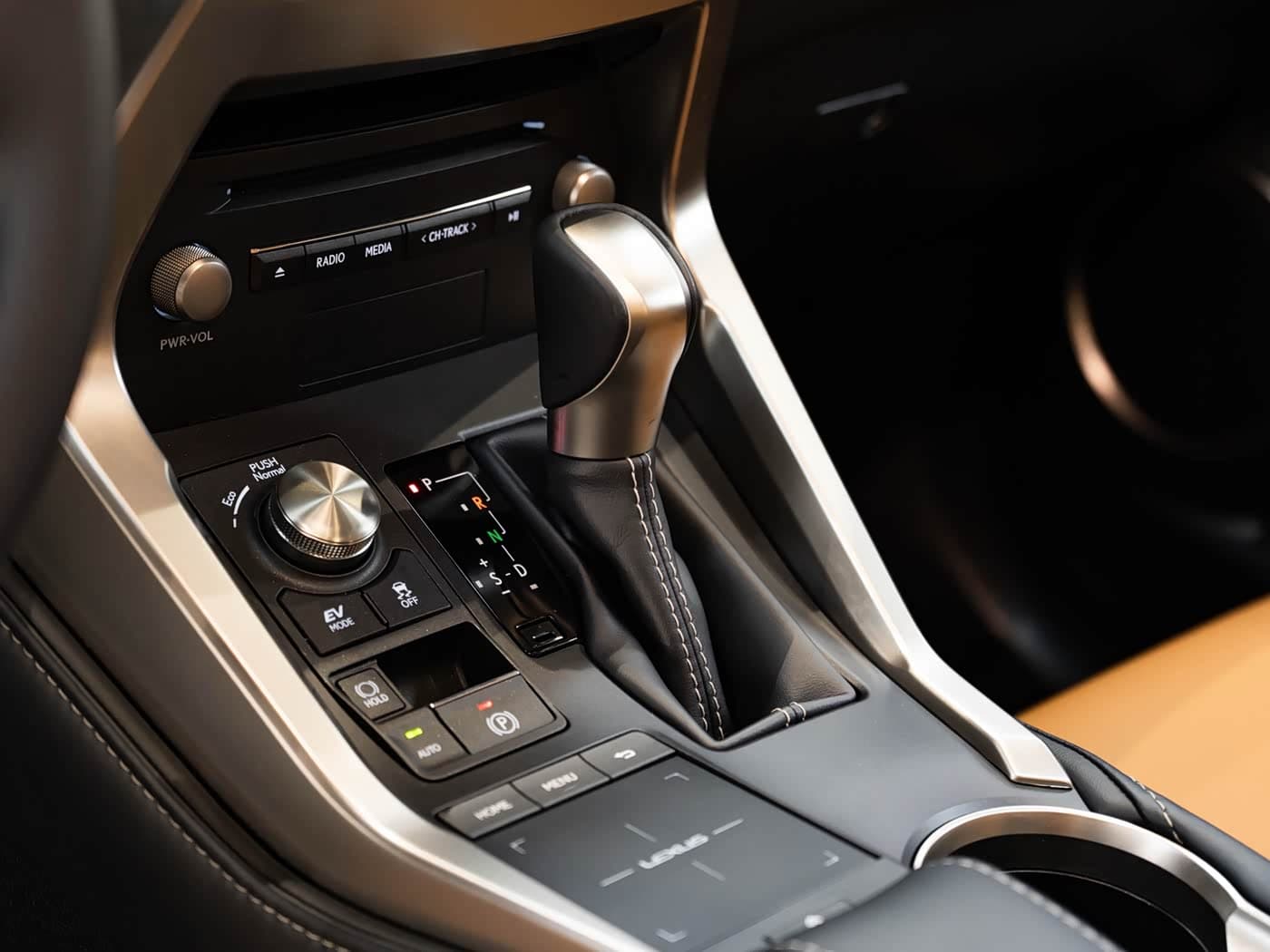 Lexus NX 2021 — Фото 15/20