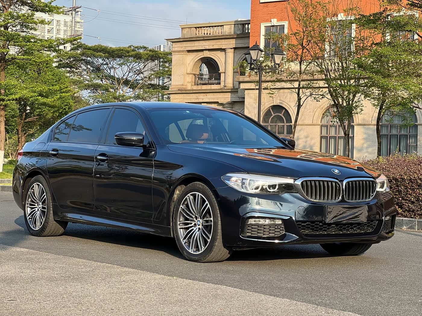 BMW 5 Series 2018 — Фото 3/20