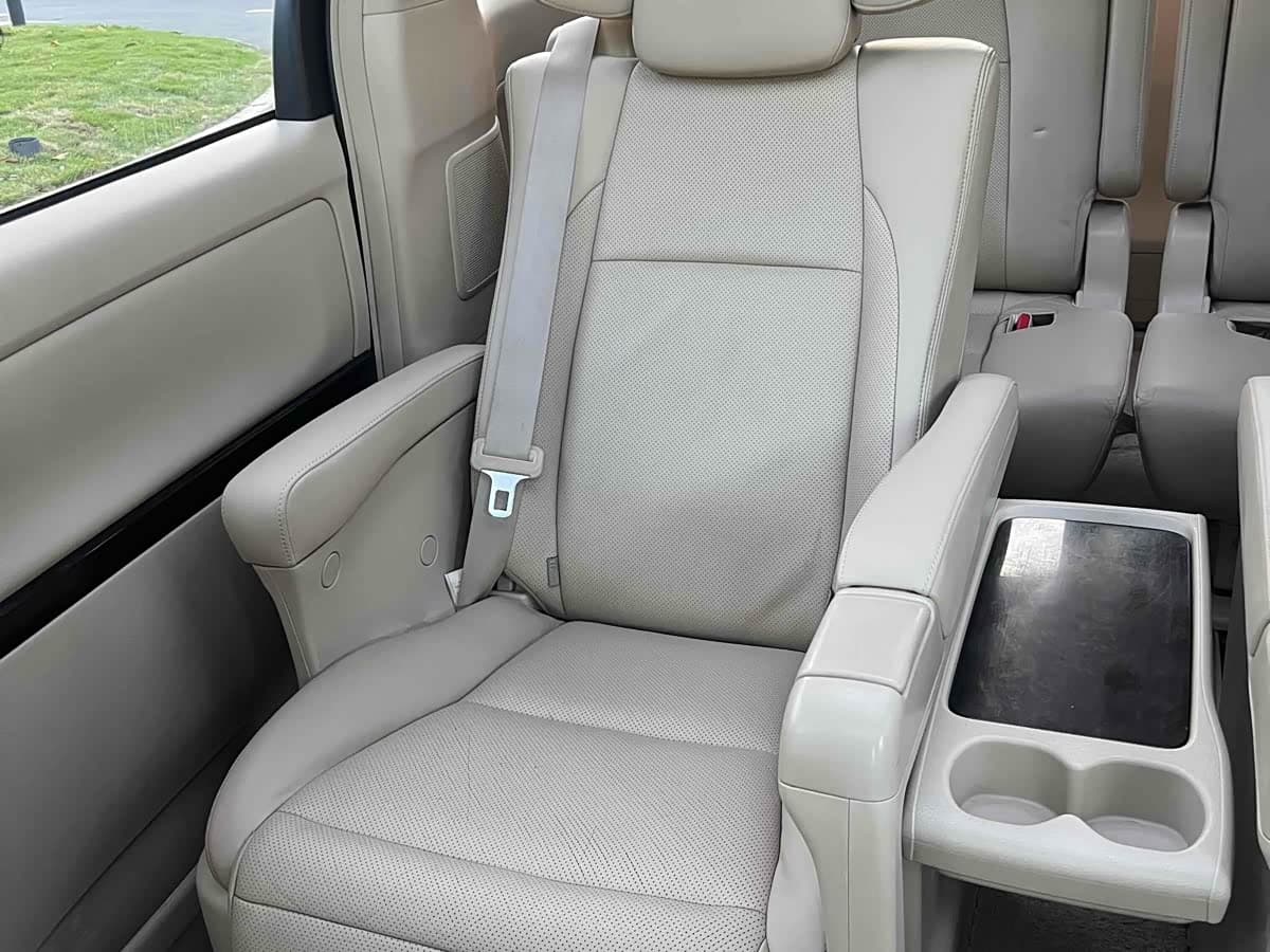 Toyota Alphard 2012 — Фото 10/12