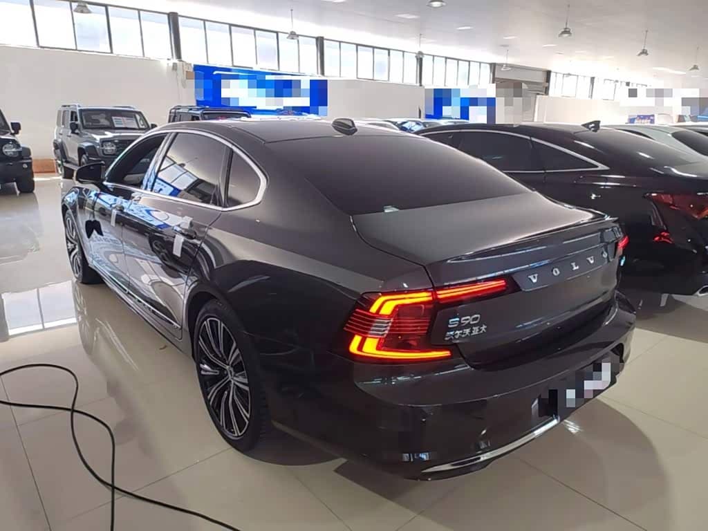 Volvo S90 2023 — Фото 5/20