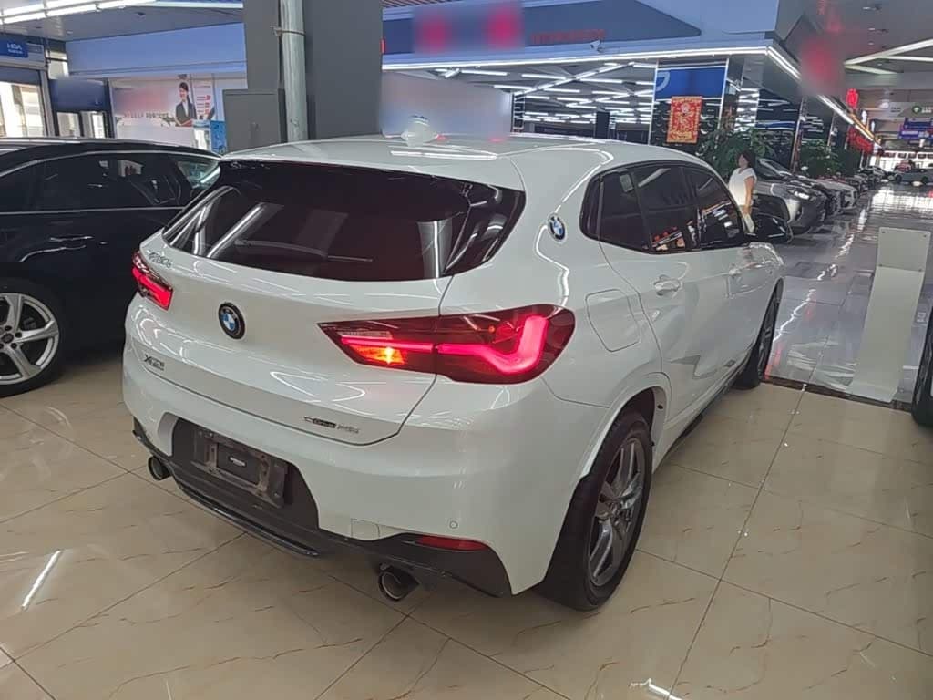 BMW X2 2023 — Фото 7/20