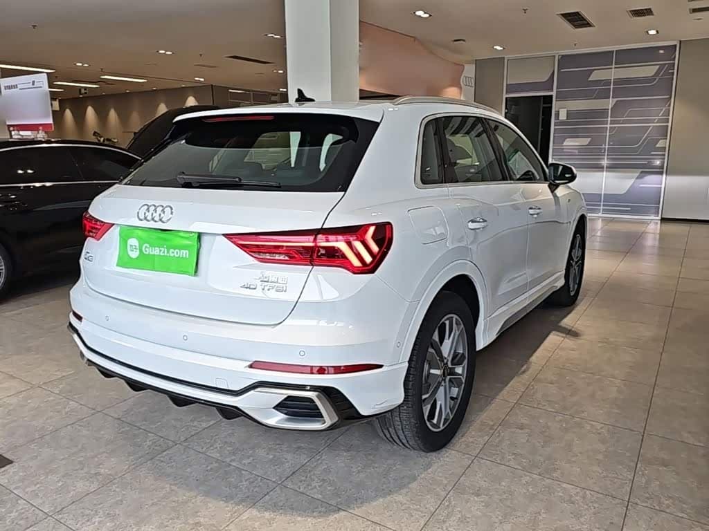 Audi Q3 2024 — Фото 7/20
