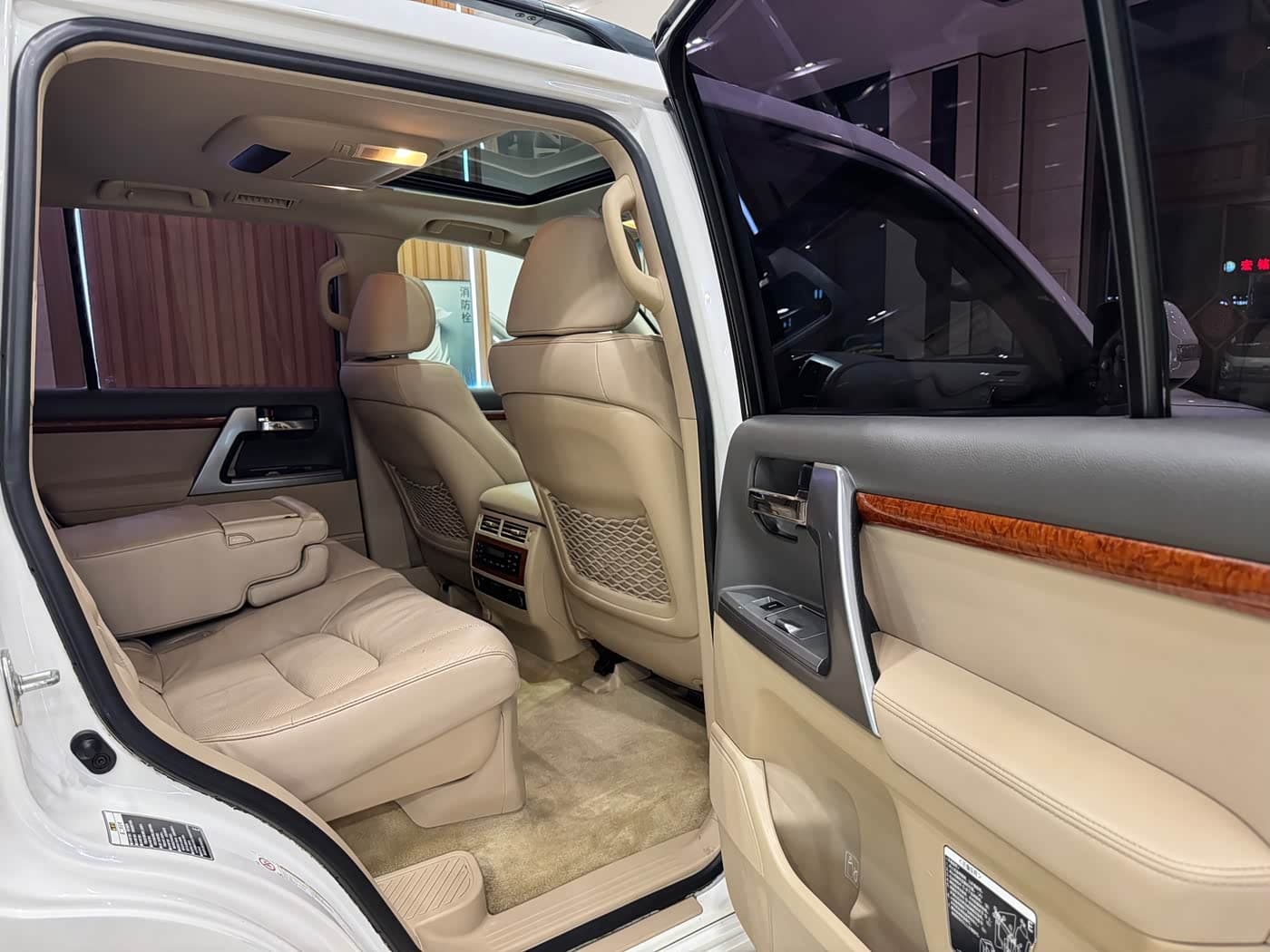 Toyota Land Cruiser 2013 — Фото 17/20