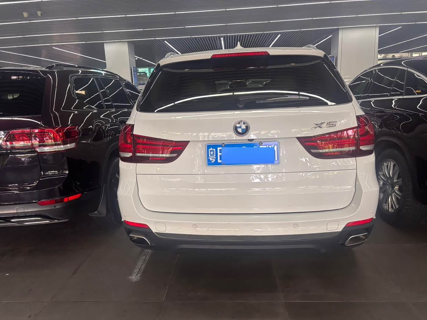 BMW X5 2018 — Фото 10/11