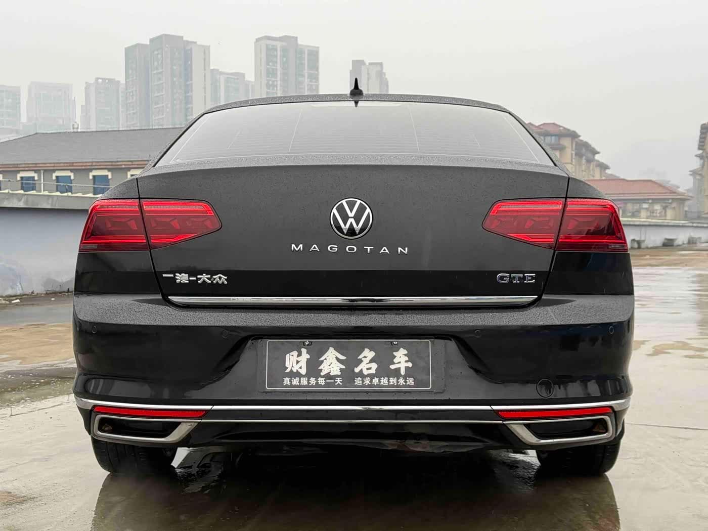 Volkswagen Magotan GTE Plug-in Hybrid 2022 — Фото 5/15