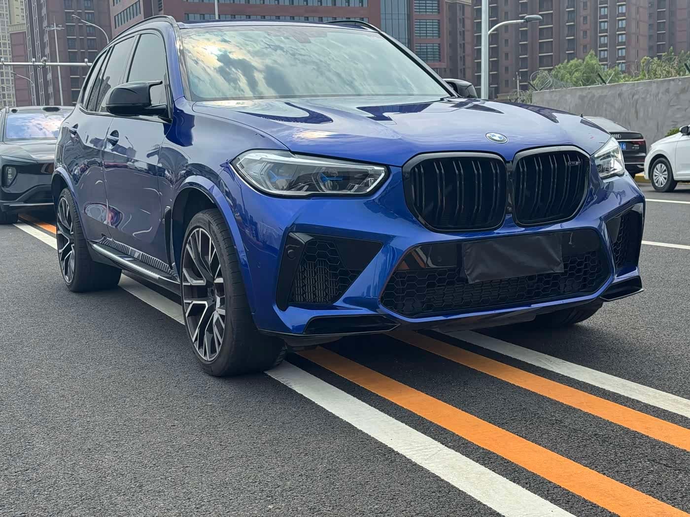 BMW X5 M 2022 — Фото 3/20