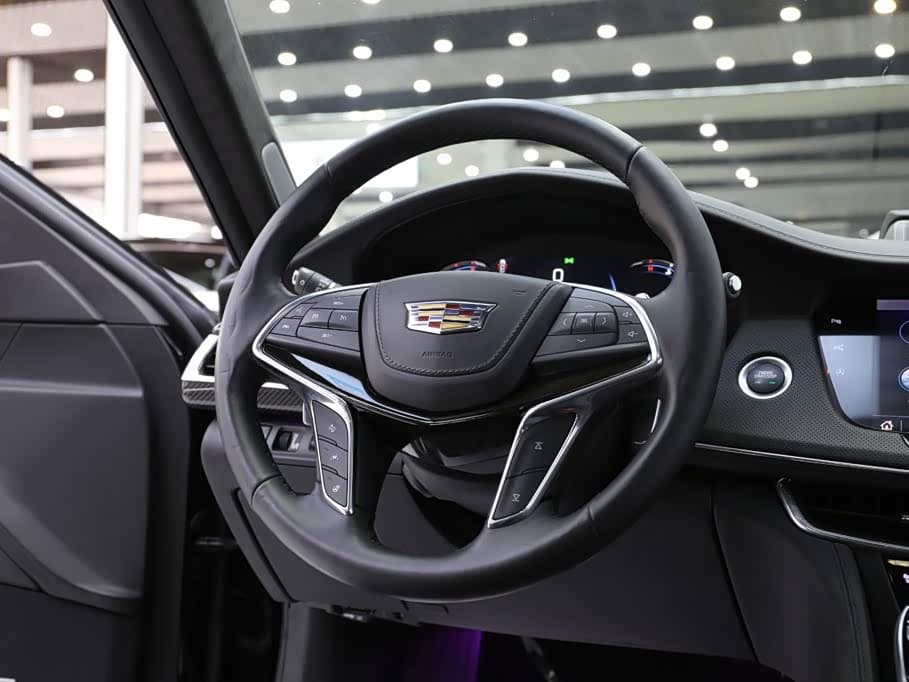 Cadillac CT6 2019 — Фото 11/20
