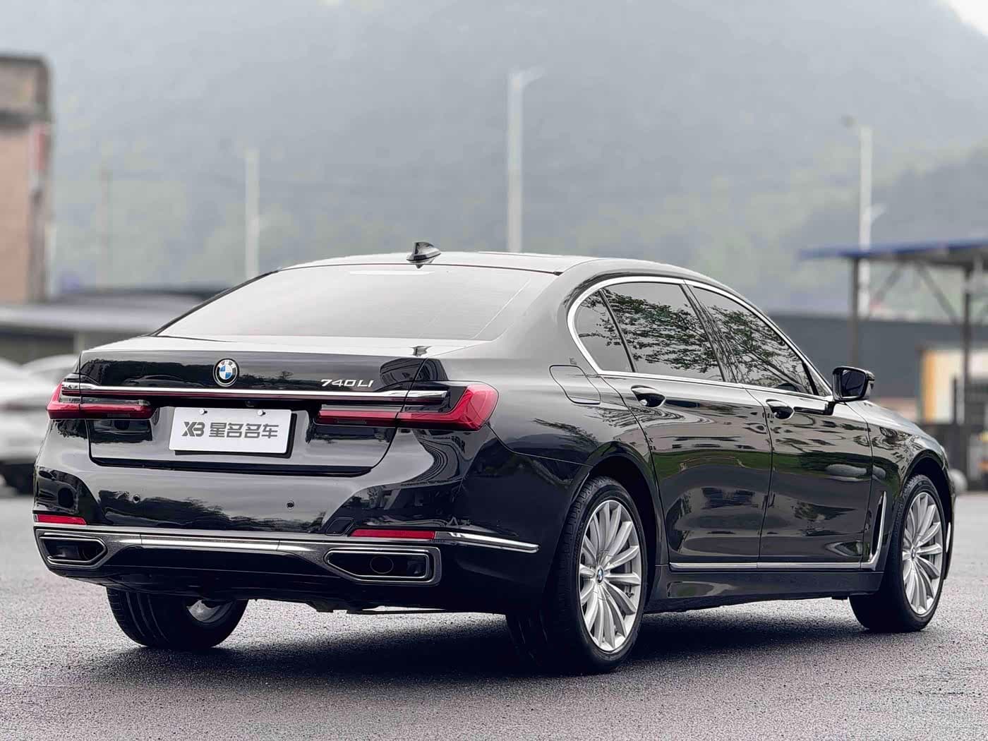 BMW 7 Series 2022 — Фото 13/15