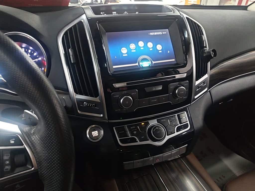 Haval H9 2017 — Фото 13/20