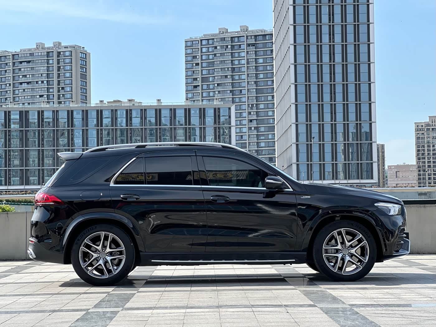 Mercedes-Benz GLE AMG 2023 — Фото 4/18