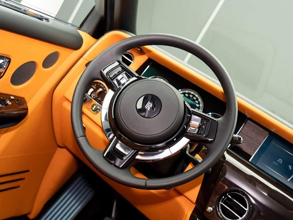Rolls-Royce Phantom 2022 — Фото 20/20