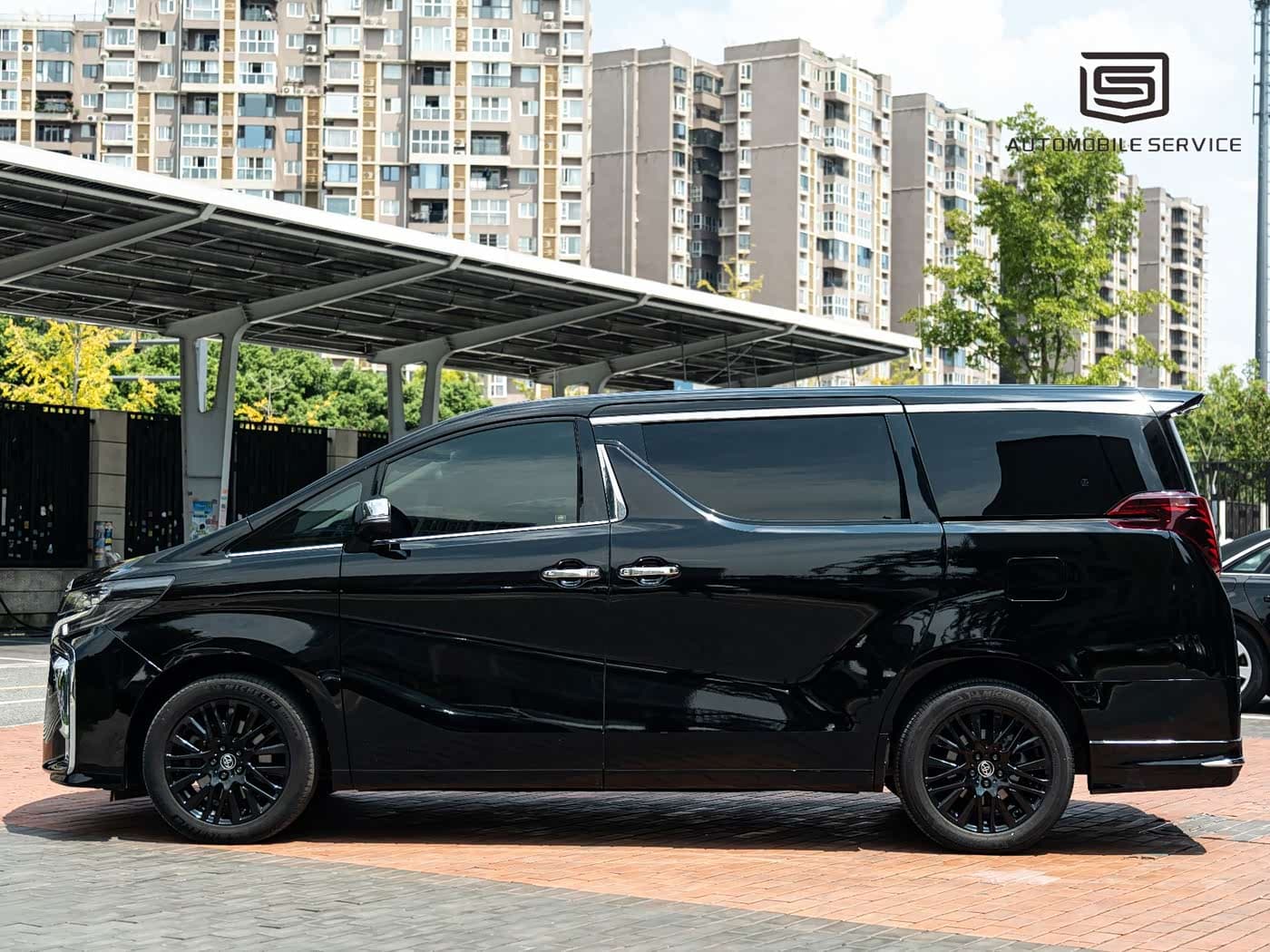 Toyota Alphard 2017 — Фото 3/11