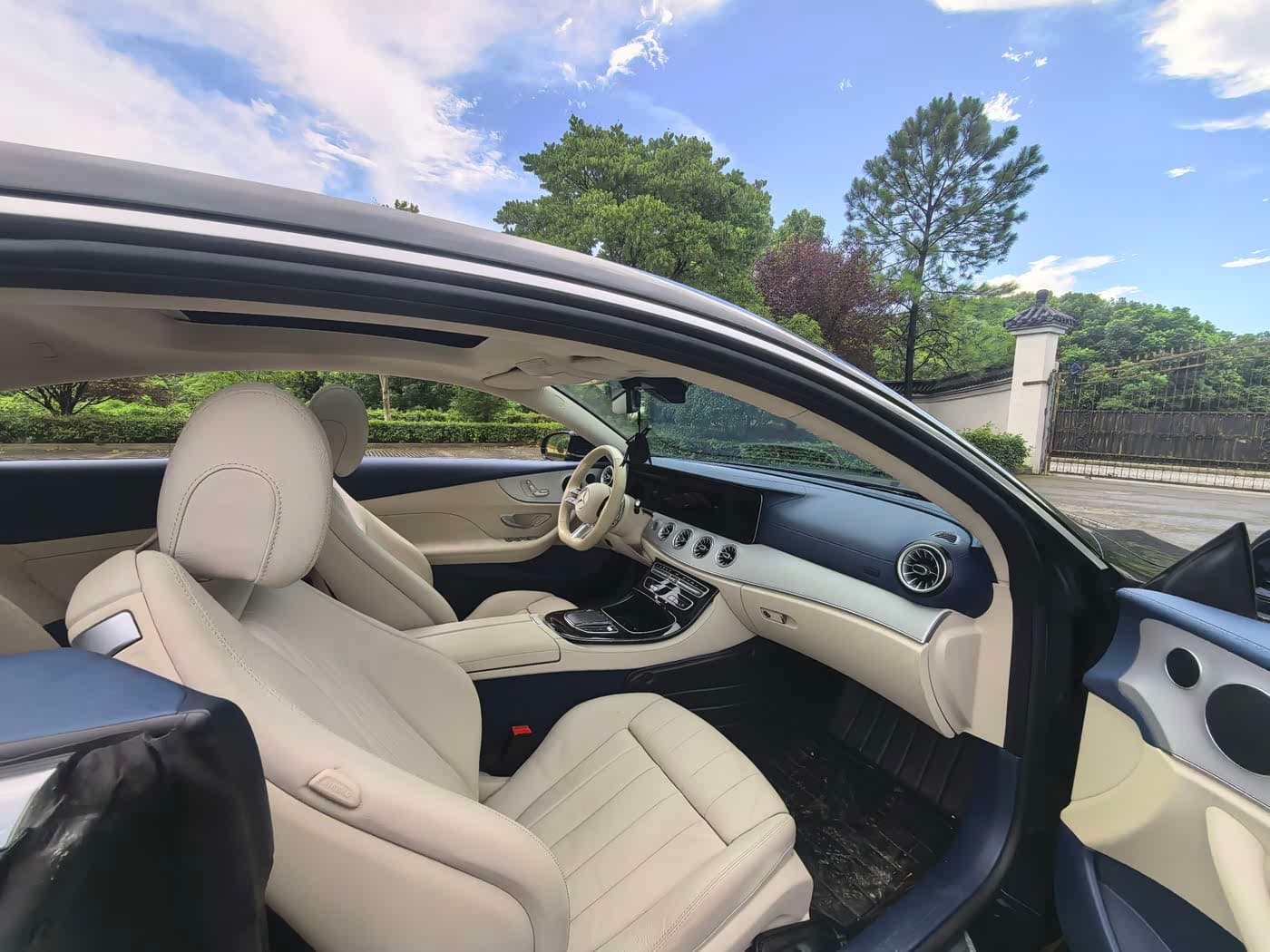 Mercedes-Benz E-Class 2023 — Фото 12/15